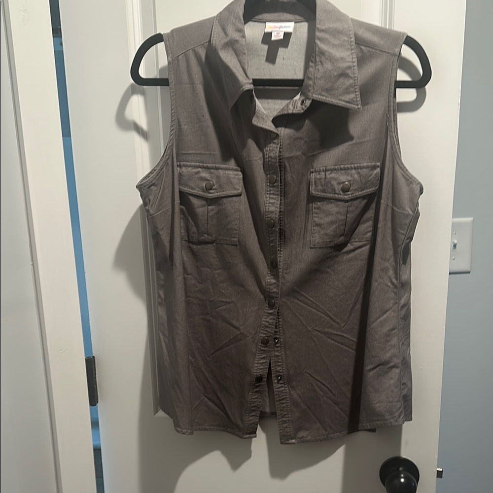Grey Lularoe Roxanne